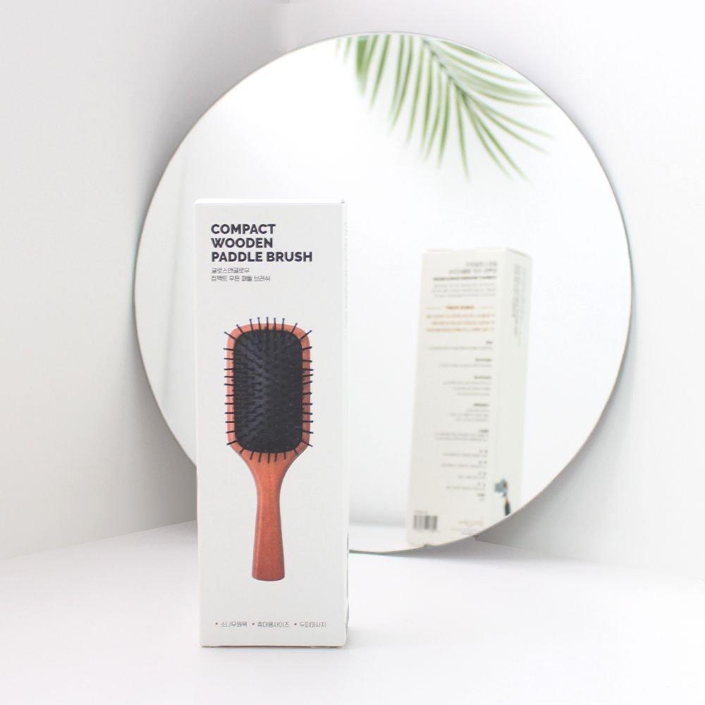Gloss 'n' Glow Compact Wooden Paddle Brush