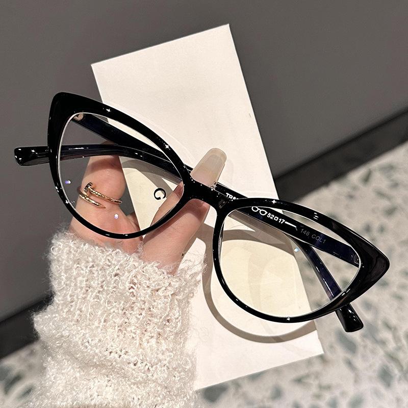 Retro Cat Eye Sunglasses Women Fashion Outdoor Glasses