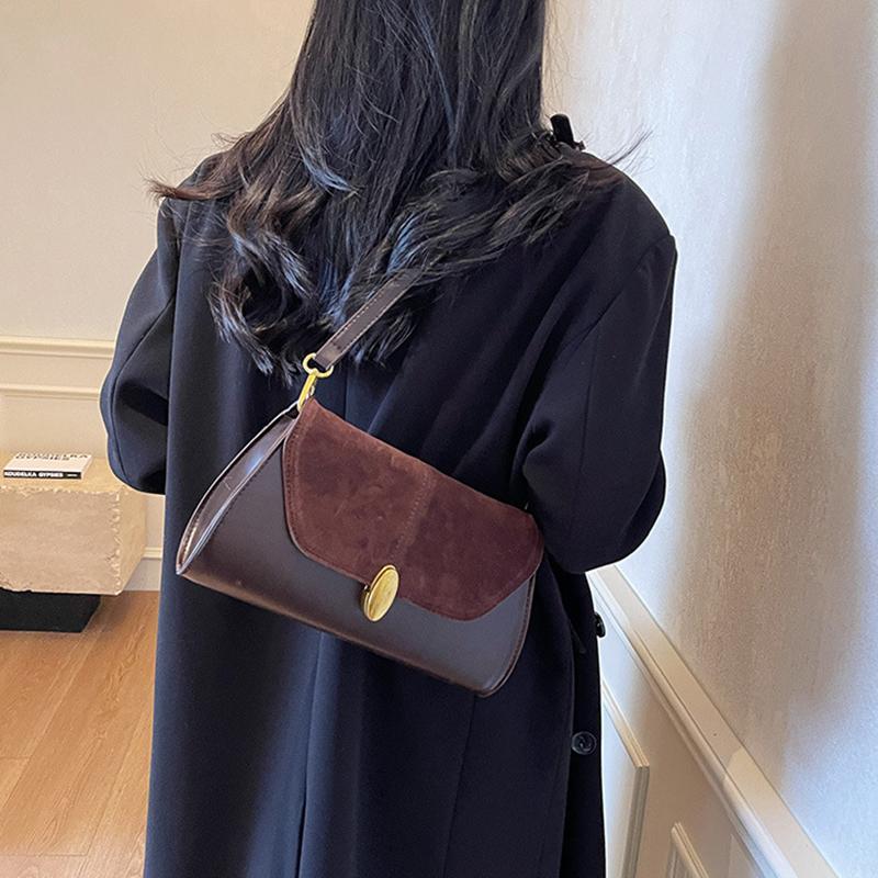 Yogodlns Fashion PU Shoulder Bag Stylish Crossbody Bag Adjustable Strap Vintage Small Tote Bag Trendy Commuting Bag Slouchy Hobo Bag