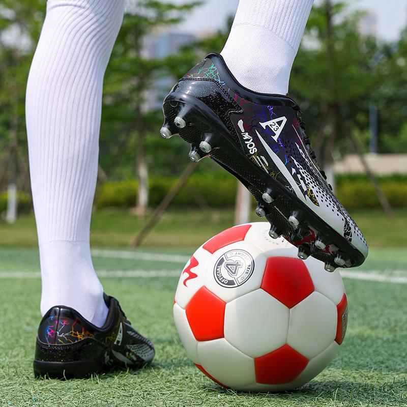 High Quality Professional Training Soccer Shoes Men Lightweight Cleats Sneakers Women Turf Non-Slip Society Football Shoes