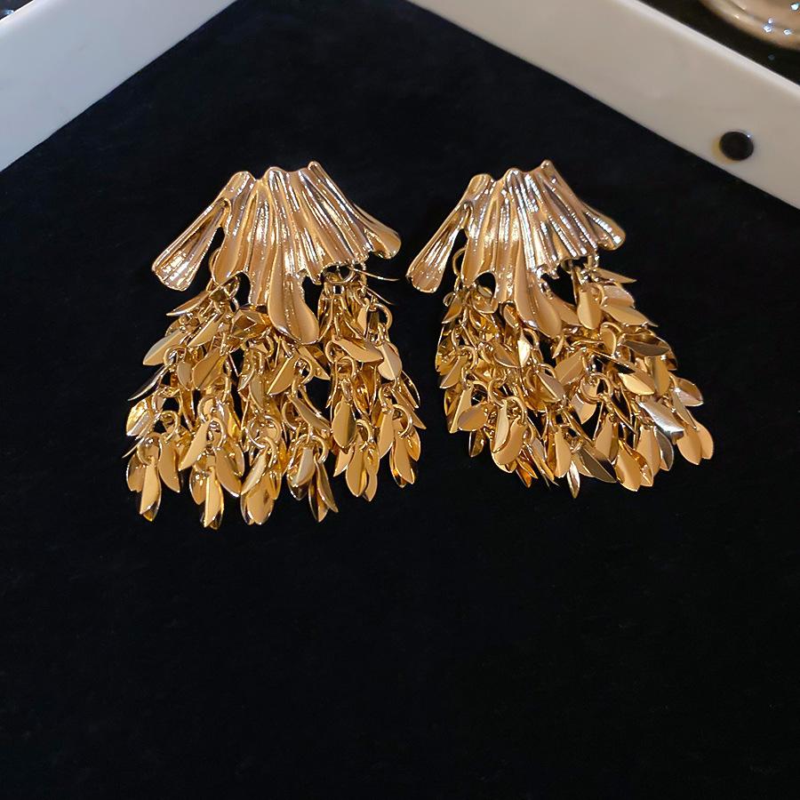 Silver Needle Korean Zircon Wheat Tassel Stud Earrings: Elegant, High-End Fashion Accessories for Women.