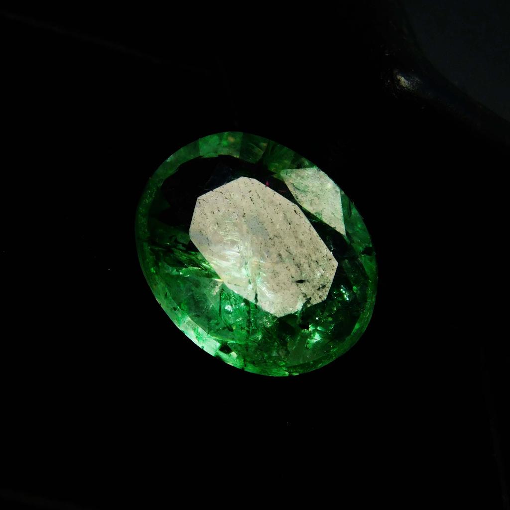 Natural Green Emerald Loose Gemstone Jewelry Making 7 ct Muzo Oval Cut for Jewelry Making and Crafts