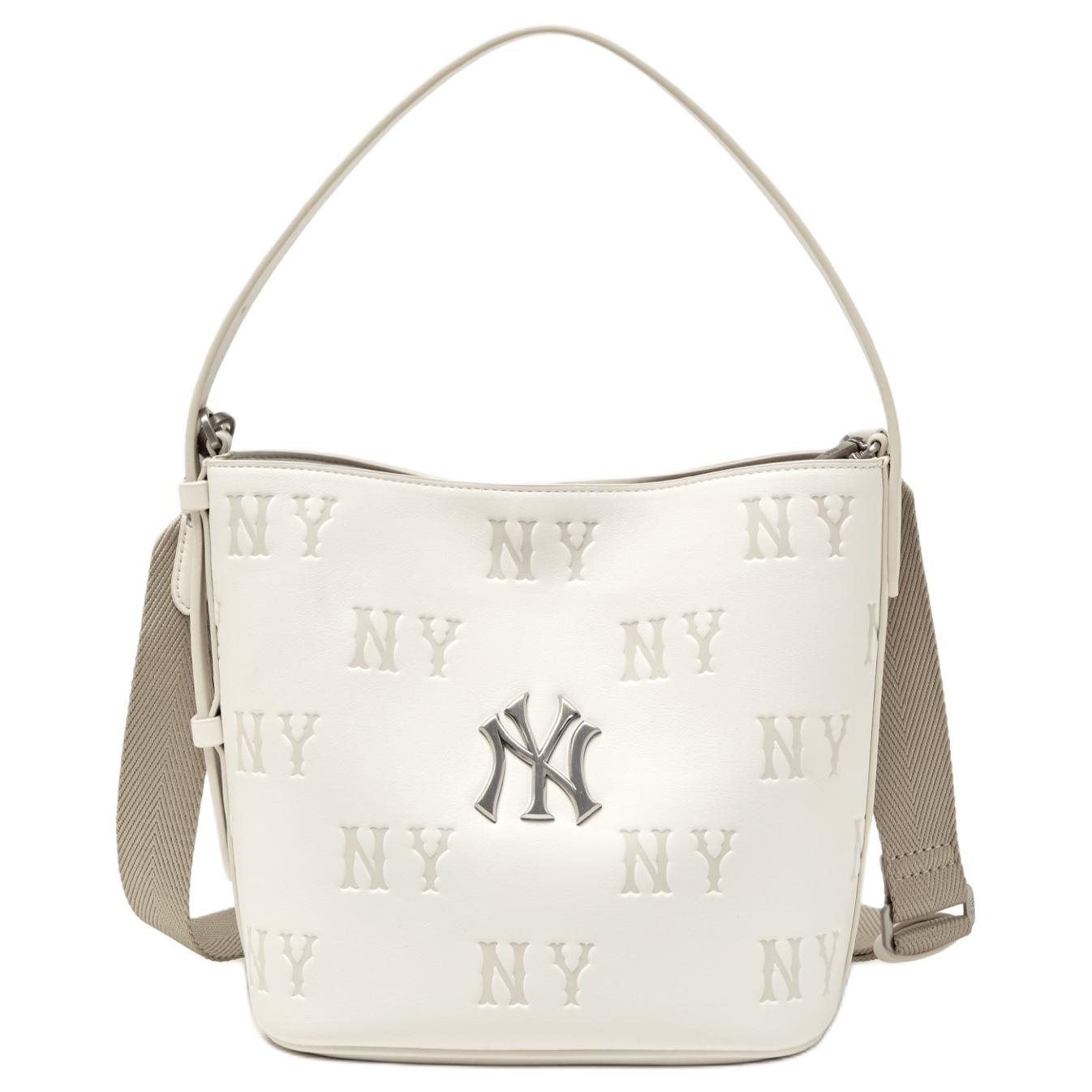 

MLB New York Yankees Monochrome Embossed Polyurethane And Polyester Tote Bag Unisex Tote Bag Cream 3ABMME16N-50CRS Basic Set (Bag)