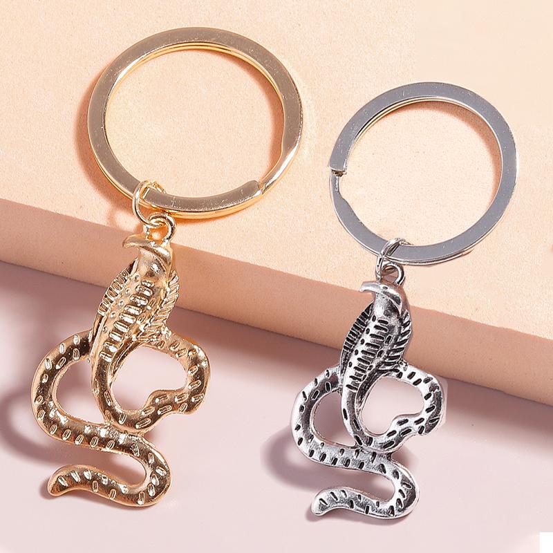 Creative Metal Snake Keychain Animal Key Ring Pendant for Men Women Key Holder Handbag Accessories DIY Jewlery Gift