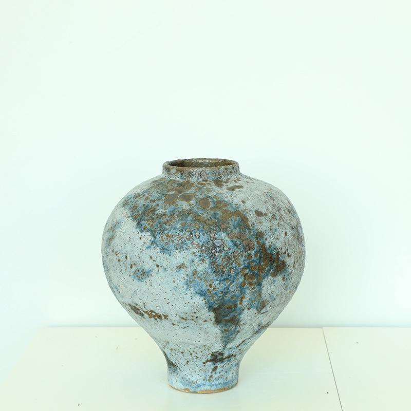 Retro Ceramic Large Vase for Indoor Floor Decor - Creative Pottery Ornament for Dried Flowers