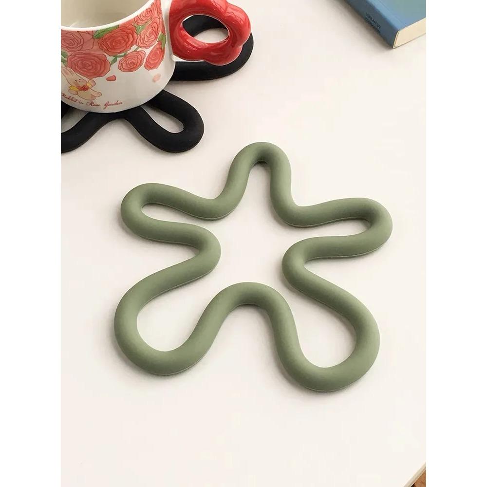 

Геометрический термостойкий силиконовый коврик, подставки для чашек для напитков, нескользящий держатель для кастрюль, настольная подставка для столовых приборов, кухонные аксессуары, подстаканники, подушечки 16.5cm