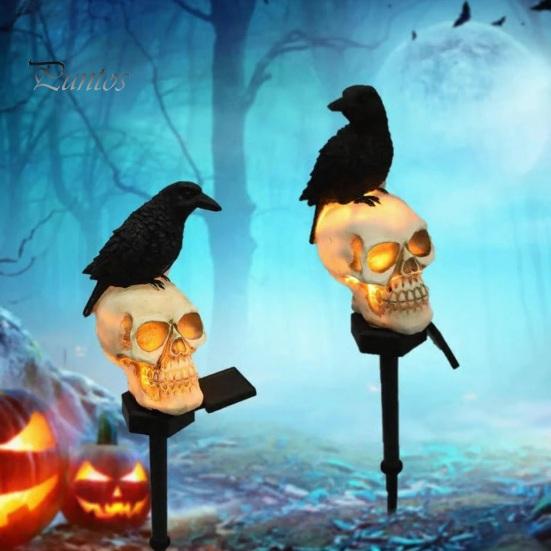Horror Themed Yard Landscape Ornaments LED Solar Crow Skull Light, Waterproof Halloween Pathway Gothic Decorative Stakes for Flowerbeds on Skeleton