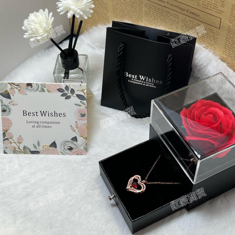 Κουτί Δώρου σε Σχήμα Καρδιάς με Τριαντάφυλλο & Κολιέ: Σετ Αποξηραμένων Λουλουδιών για την Ημέρα του Αγίου Βαλεντίνου & την Ημέρα της Μητέρας