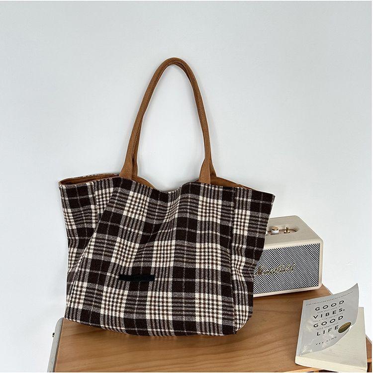 Korean Retro Woolen Plaid Double-sided Back Tote Bag Women's 2025 Autumn and Winter New Academy Large-capacity Shoulder Bag