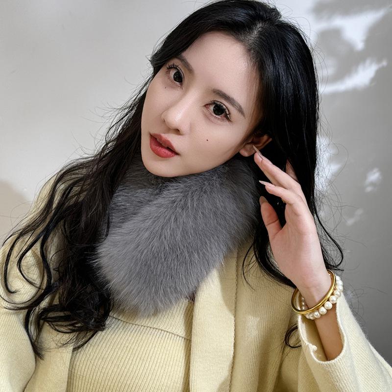 Fox Otter Rabbit Fur Scarf Collar Set: Versatile, Fashionable Magnetic Buckle for Neck Protection and Warmth - Women's Winter Accessory.