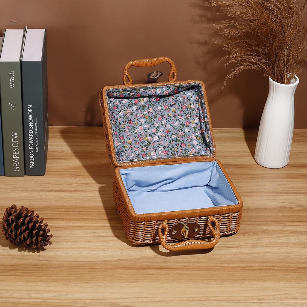 Retro Rattan Suitcase with Hand Gift Box Manual Woven Cosmetic Storage Box Wicker Rattan Picnic Laundry Baskets Home Storage