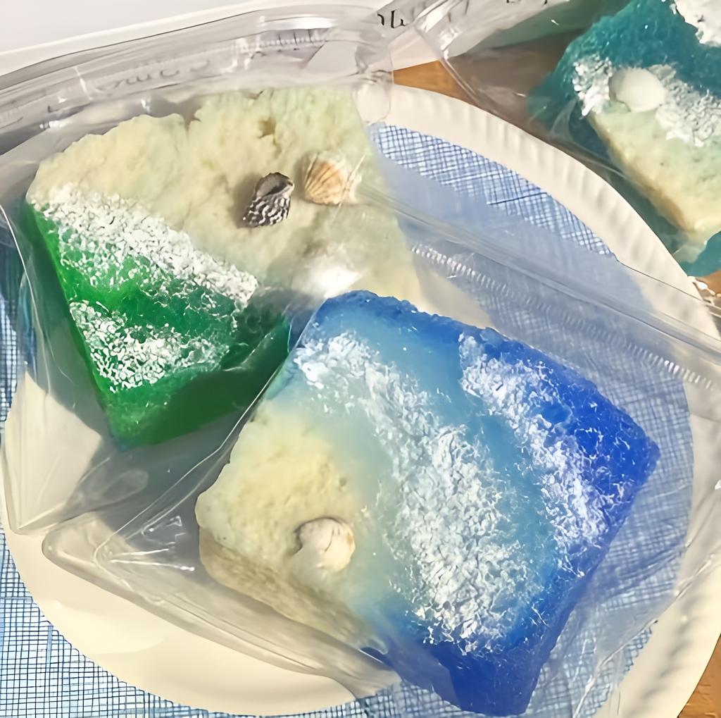 Squishy Square Toast Wave Shell Fidget Toy Soft and Stress-relieving Sponge Toy for Kids Gift Anti Stress Release Hand Relax Toy