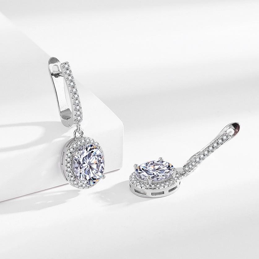 925 Sterling Silver Fashion Light Luxury Luxury Egg-shaped Zircon Ear Buckle Birthday Party Anniversary Gift Daily Wear