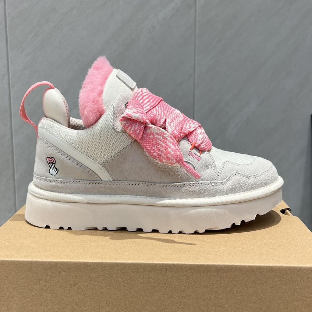 Sheepskin and Fur Integrated Snow Boots Lace-up Thick-soled Non-slip Snow Leisure and Warm Winter Thickened Wool Cotton Shoes