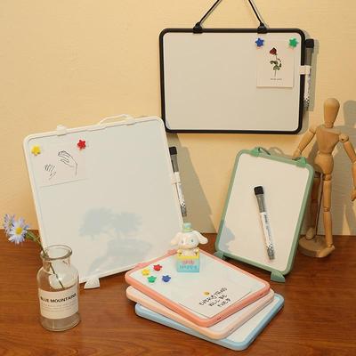 Pizarra magnética infantil Funi con cordón extraíble: pizarra borrable para escribir y dibujar