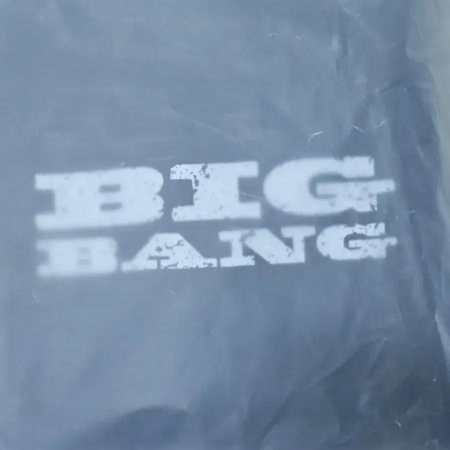 Felpa Big Bang Nera in Vendita.