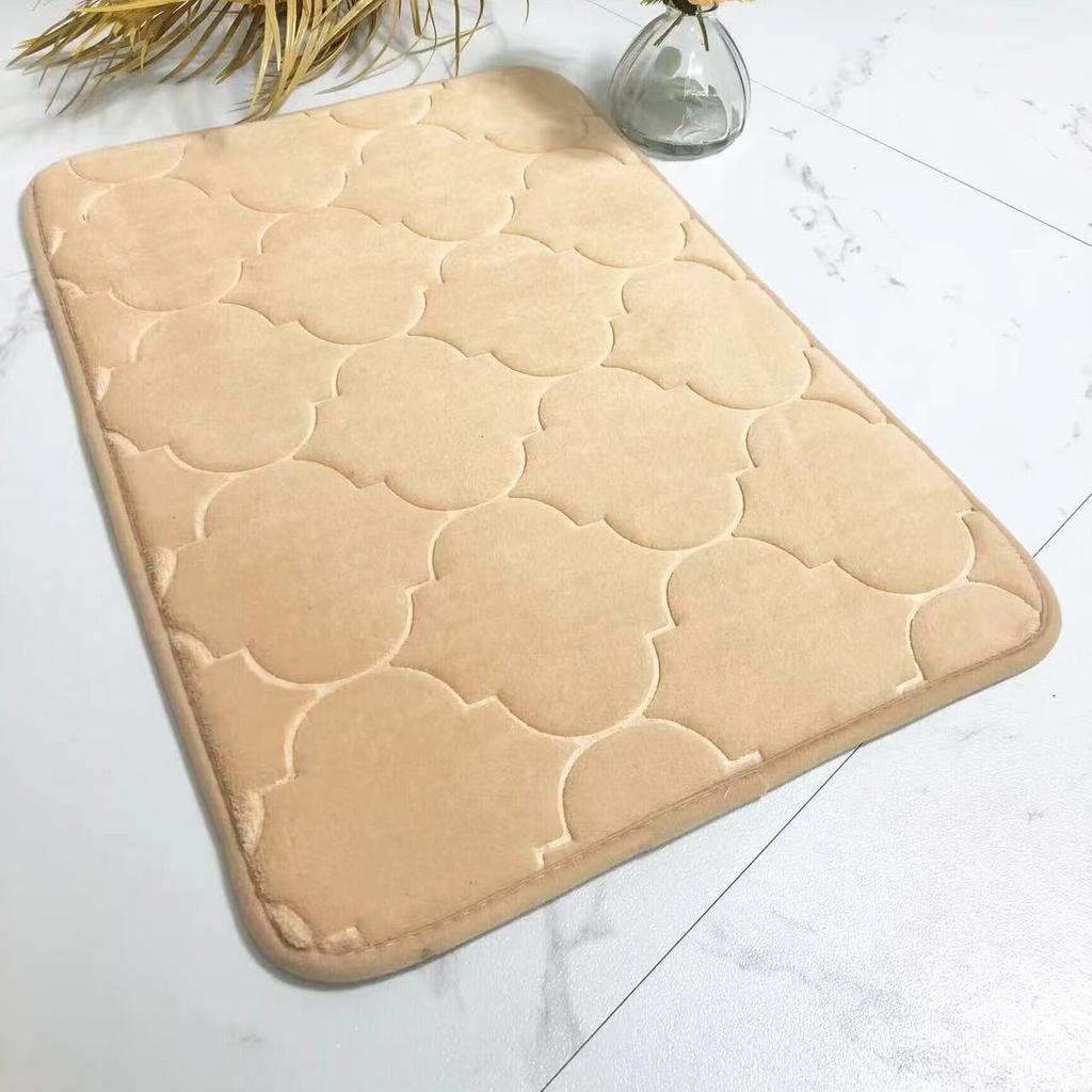 Gesteppte Badezimmermatte mit Krugblumen-Motiv, weiche Memory-Matte, saugfähig und schmutzabweisend