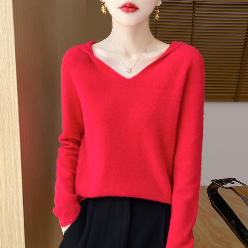 Women's 100% Wool Hooded Sweater: Cozy, Loose Fit, Perfect for Autumn/Winter. Trendy Base Layer and Knit Hoodie.