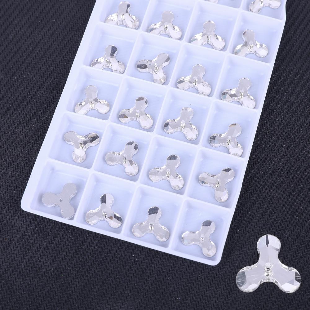 

Стекло Мельница с Плоским Дном Ручная Шлифовка Цвет Двухстороннее Цветное AB Кристалл Плоская Пряжка, Стеклянный Страз Материал для DIY 12 * 12mm 24pcs/bag белый