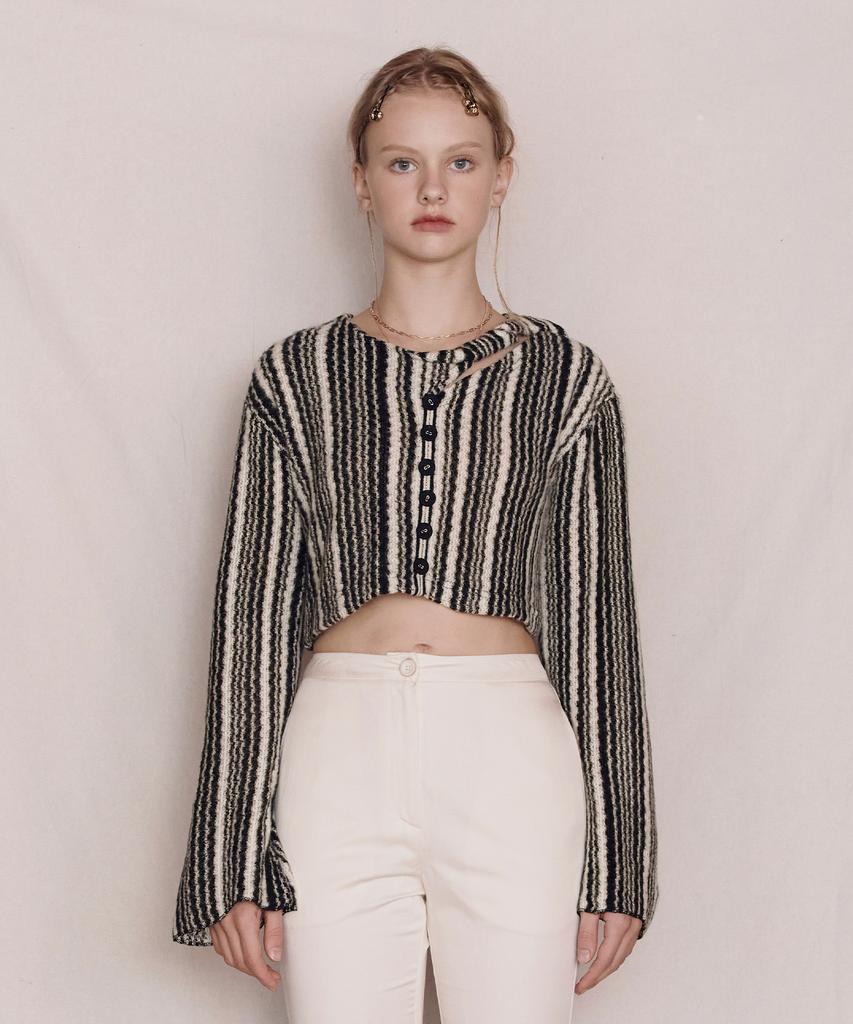 Pabeleupinggeo Shoulder Slit Stripe Knit