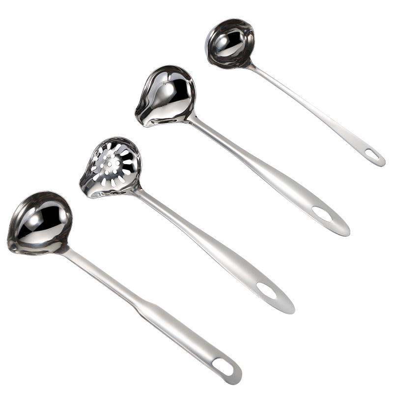 Thickened Stainless Steel Slanted Spout Ladle: Sauce & Soup Pouring Spoon with Duckbill Tip.