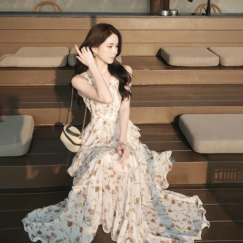 V-neck Chiffon Printed Seaside Vacation Dress, New Ruffle Edge Pendulum Long Dress, Spot Real Shot