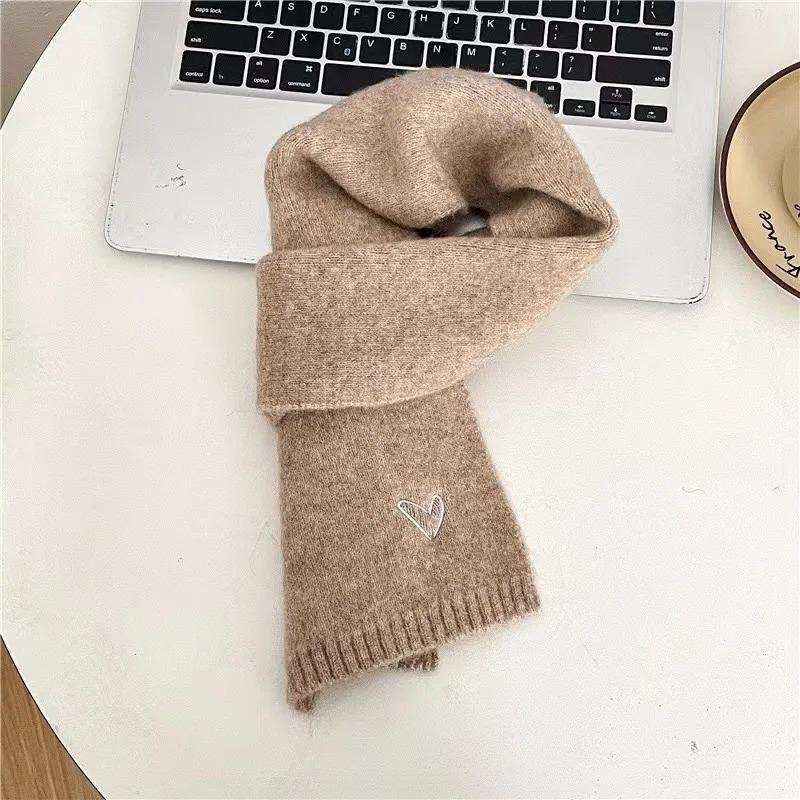 Wersja koreańska szalika dziecięcego jesienno-zimowego dla chłopców i dziewczynek ciepły miłość styl zagraniczny wszechstronny śliniaczek dla niemowląt trend