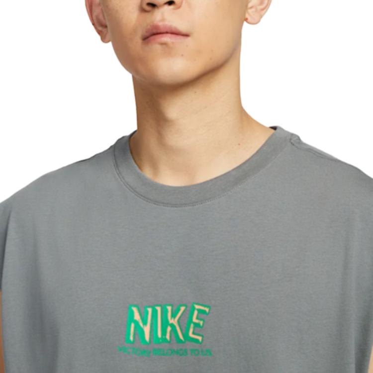 Nike T Shirts Men's Smoke Gray Crew Neck Moderate Straight Fit HJ3691-084