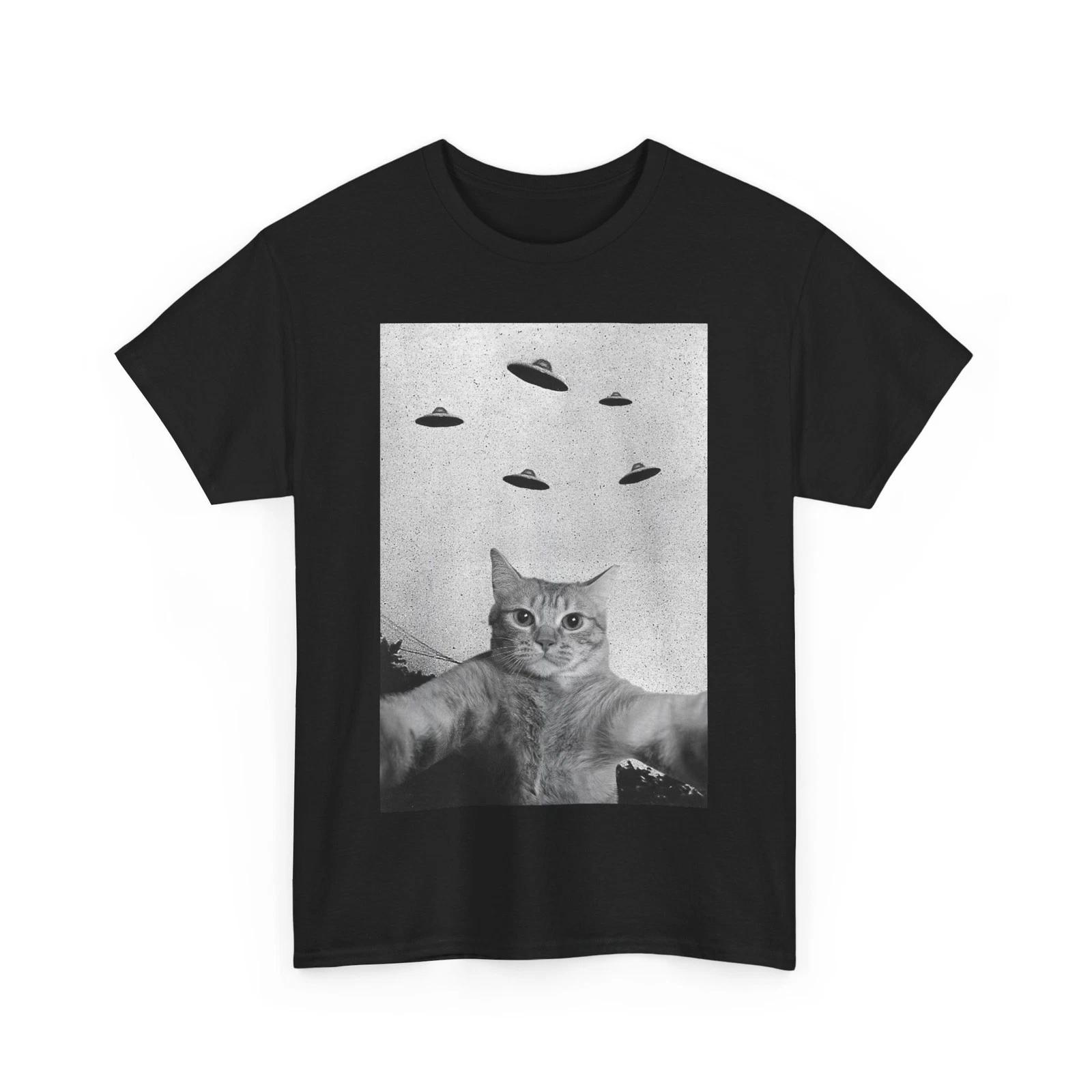Cat Selfie with UFOs Flying Saucers Space Cats Lovers Women Men Funny Shirt L