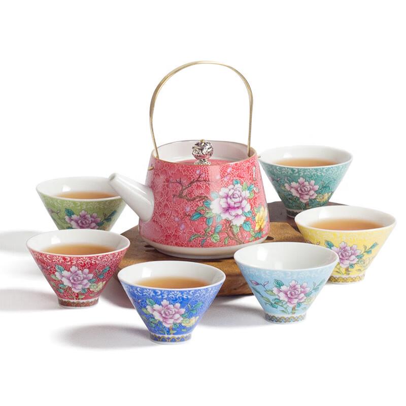Фарфоровый чайный набор Jingdezhen Famille Rose с резной пионией