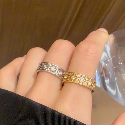 18 Karat Vergoldeter Zirkonia Durchbruchblumen Vintage Ring - Luxuriöser High-End Armband Stil für Damen