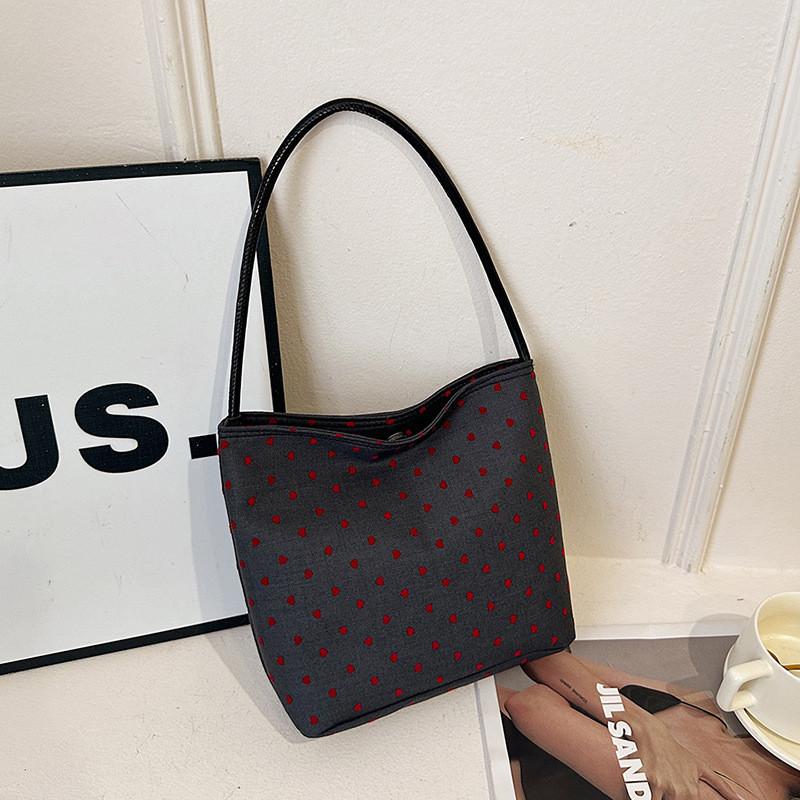 Trendy Women s Bucket Bag With Chic Personality Fashionable And Spacious Handbag Heart