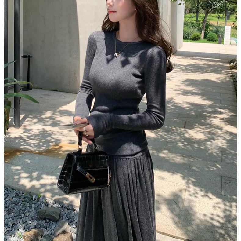 

Women s High-End Knit Slimming Two-Piece Set: Pleated Midi Skirt & Slim-Fit Top for Autumn/Winter One Size сірий колір