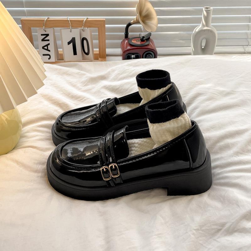New Spring British Style Women Loafers Shoes Concise Round Toe Slip On Shoes Ladies Convenient Low Heel Leather Single Shoes