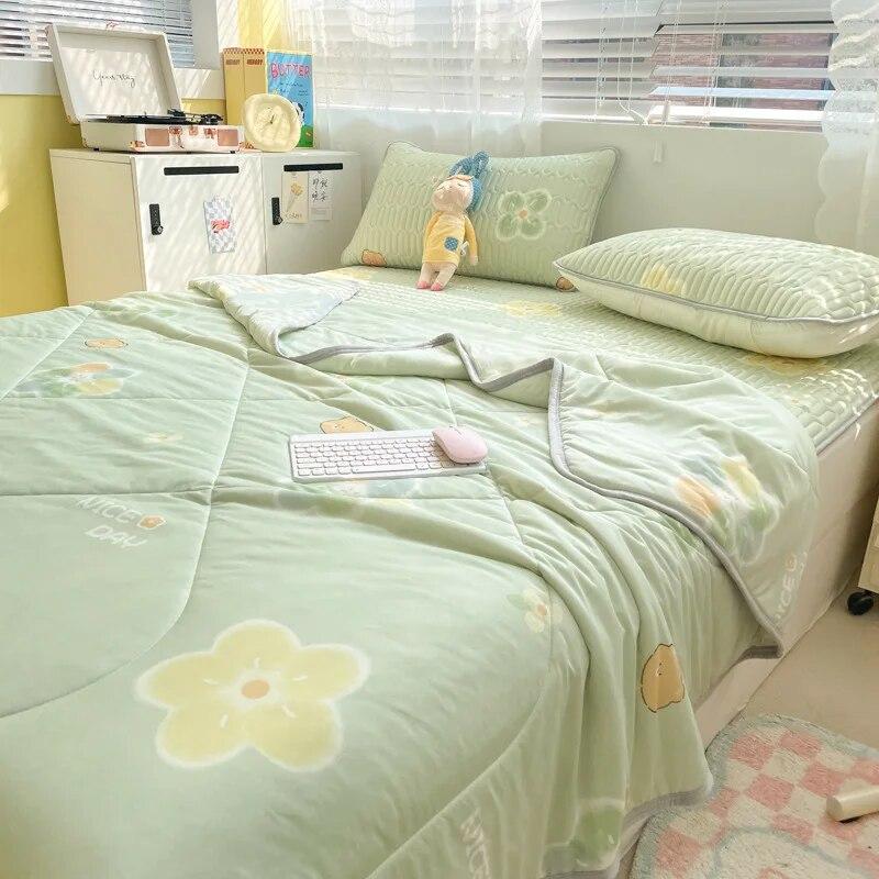 Summer Cooling Thin Blanket for Hot Sleper Lightweight Skin-friendly Comforter Queen King Size Single Double Bed Quilt Bedspread