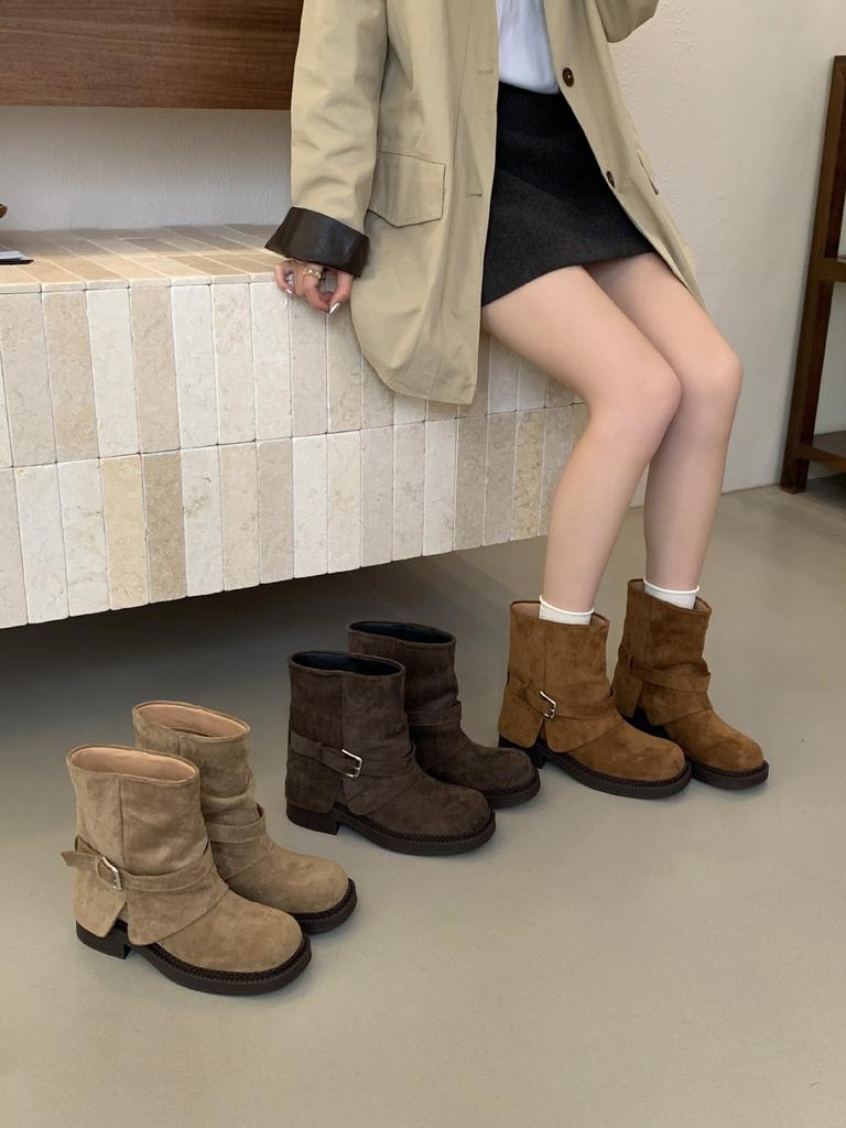 Design Sense 2025 Autumn and Winter New Western Cowboy Boots Women's Square Head Retro Thick Heel Knight Short Boots Women