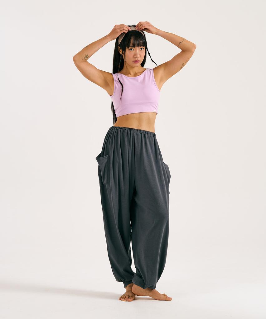 Diyani Volume Free Pants (Deep Gray)