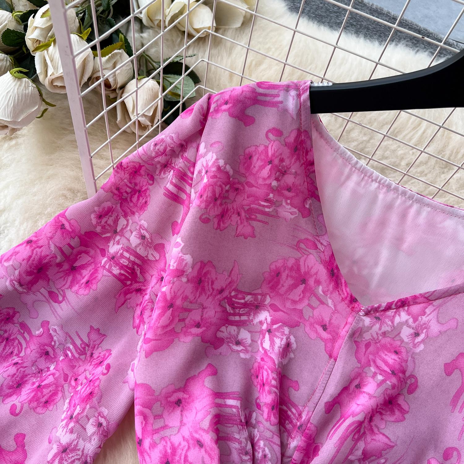 Осеннее винтажное женское платье миди с цветочным принтом — фото 12