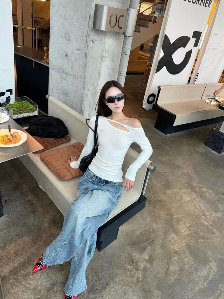 Nanyou LE* Off-Shoulder T-Shirt mit Buchstabenprint, figurbetont, langärmelig