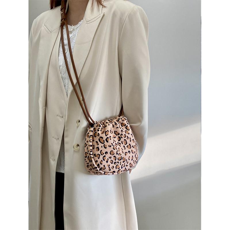 Ielgy Female Bag Autumn Winter Casual Simple Leopard Print Canvas All-Match Crossbody