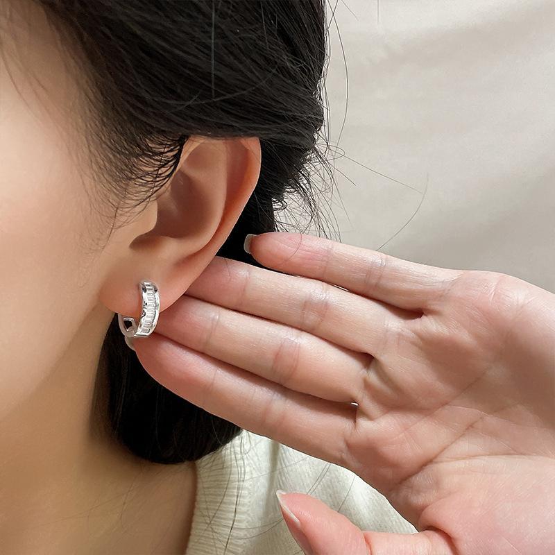 High-Quality Earrings For Women, Simple Inlaid Square Zircon Circle Ear Buckles, French Cold Wind, No Need To Pick Them Up When Sleeping