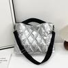 Largecapacity Portable Cotton Clothing Bag Women's Spring New Versatile Casual Diamond Shoulder Messenger Bag Commuter Tote Bag