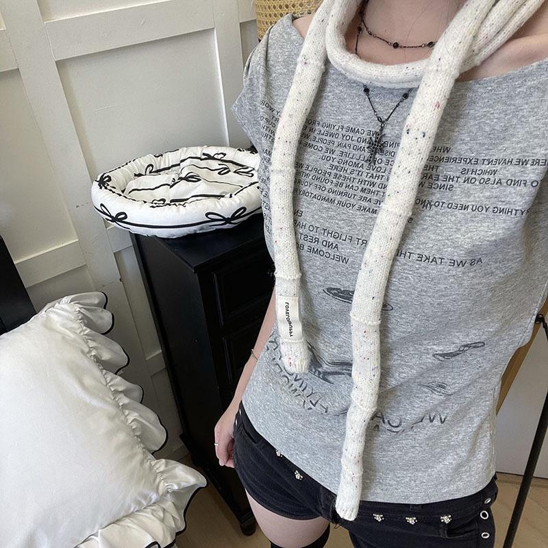 American Artistic Striped Sweet & Spicy Fashionable Women's Scarf for a Stylish Autumn & Winter Look