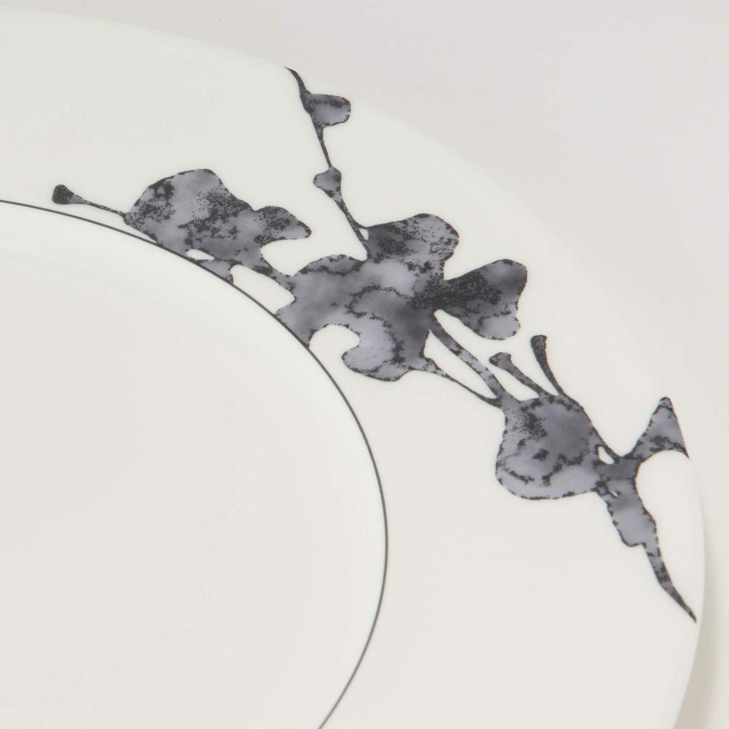 NARUMI Plate, Black with Botanical Design, 27cm, Stylish, Suitable for Dinner, Lunch, One-Plate Meal, Microwave Safe, Made in Japan, 51230-5462