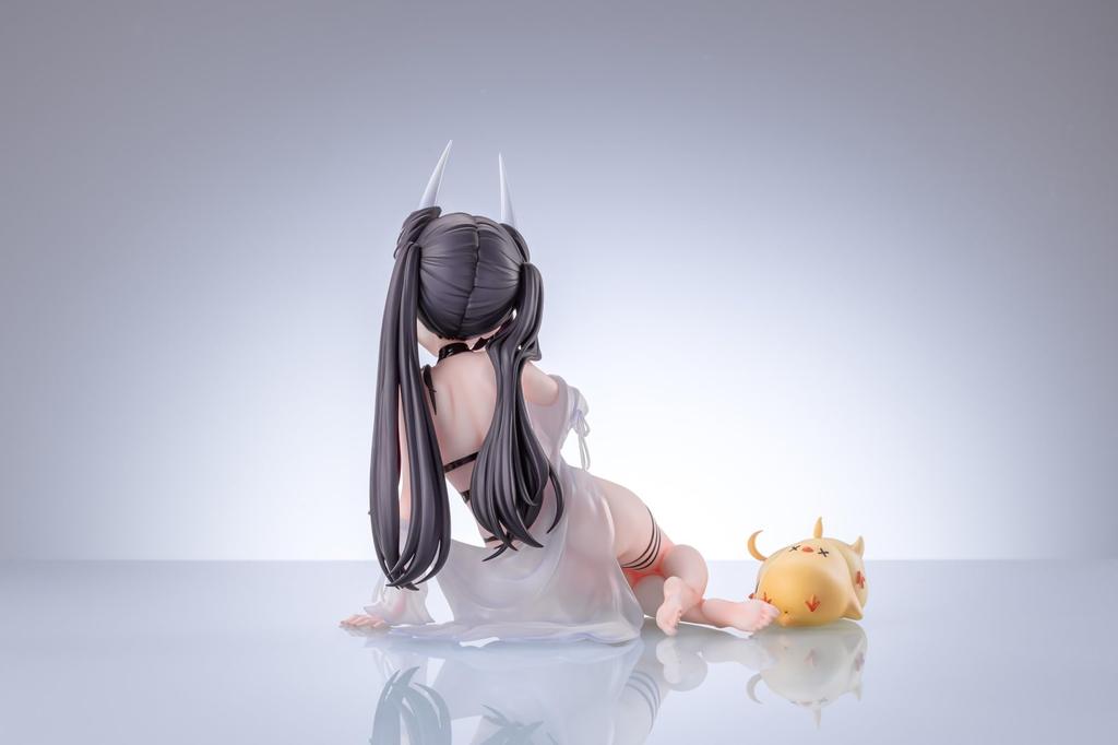 Anigame Azur Lane Hatsuzuki Love Approximately 180mm scale PVC and ABS Hazuki's Ver. Height (excluding base). 1/6 pre-painted figure.