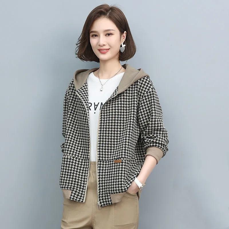 Autumn Winter Middle Aged Elderly Mothers Short Jacket Women's Patchwork Hooded Plaid Coat Casual