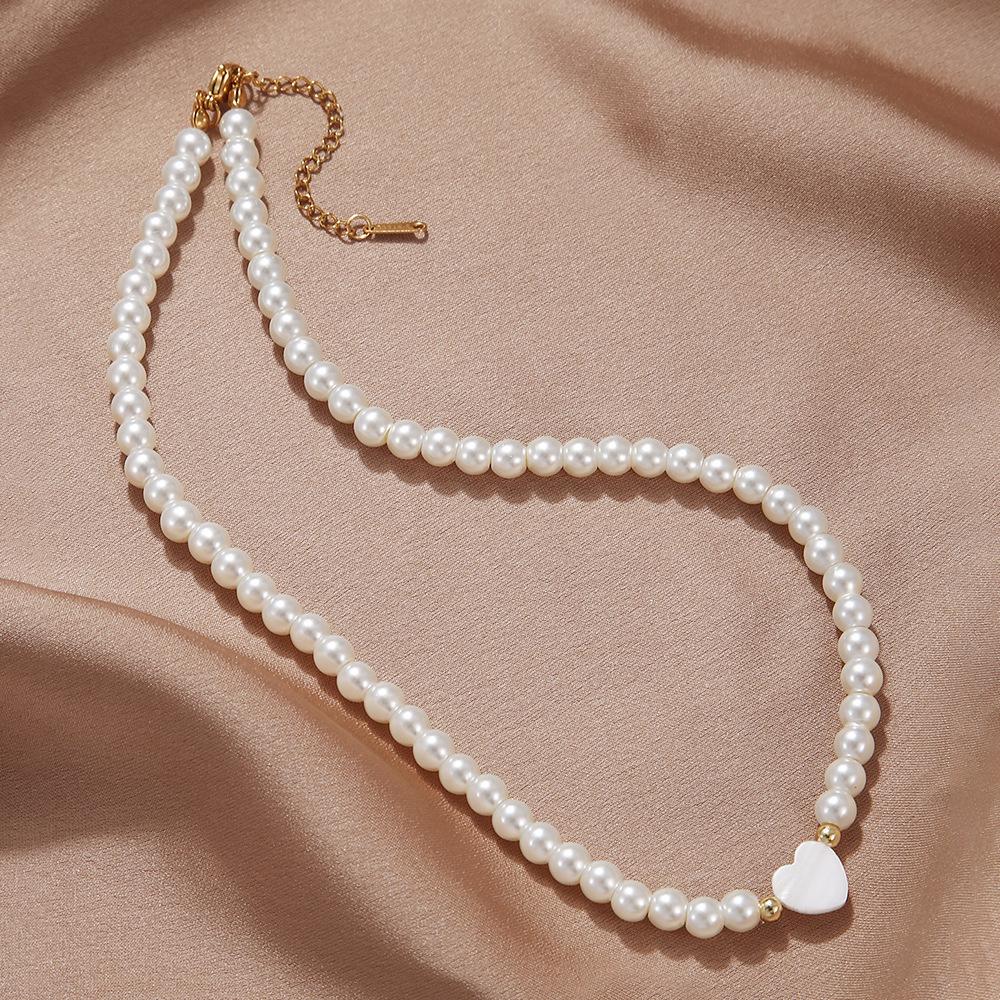 Sweet sister light luxury love pearl necklace female, versatile high-end shell pendant temperament collarbone chain