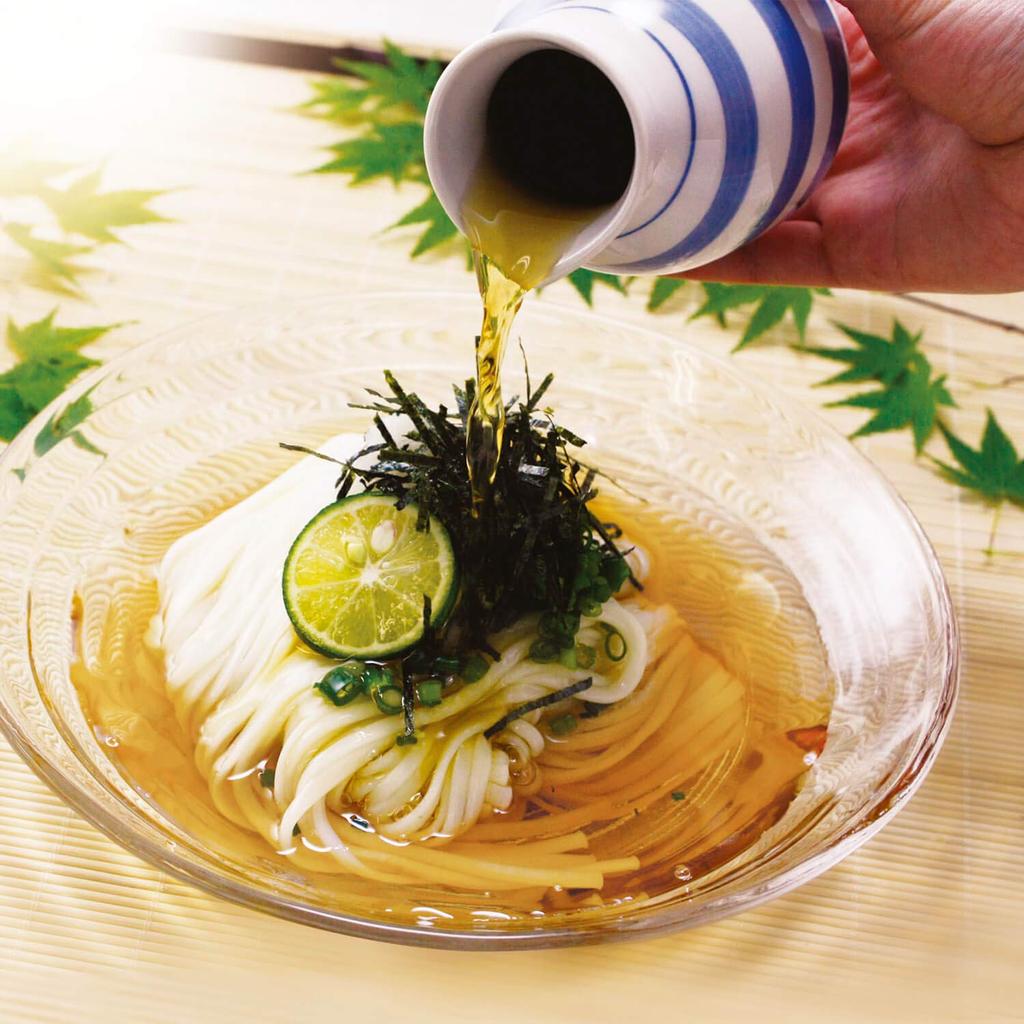 Soja-Dashi-Sojasauce, reichhaltige natürliche Sojasauce, 900 ml, salzarm, 6er-Set [Kawanaka-Sauce] [A-1]