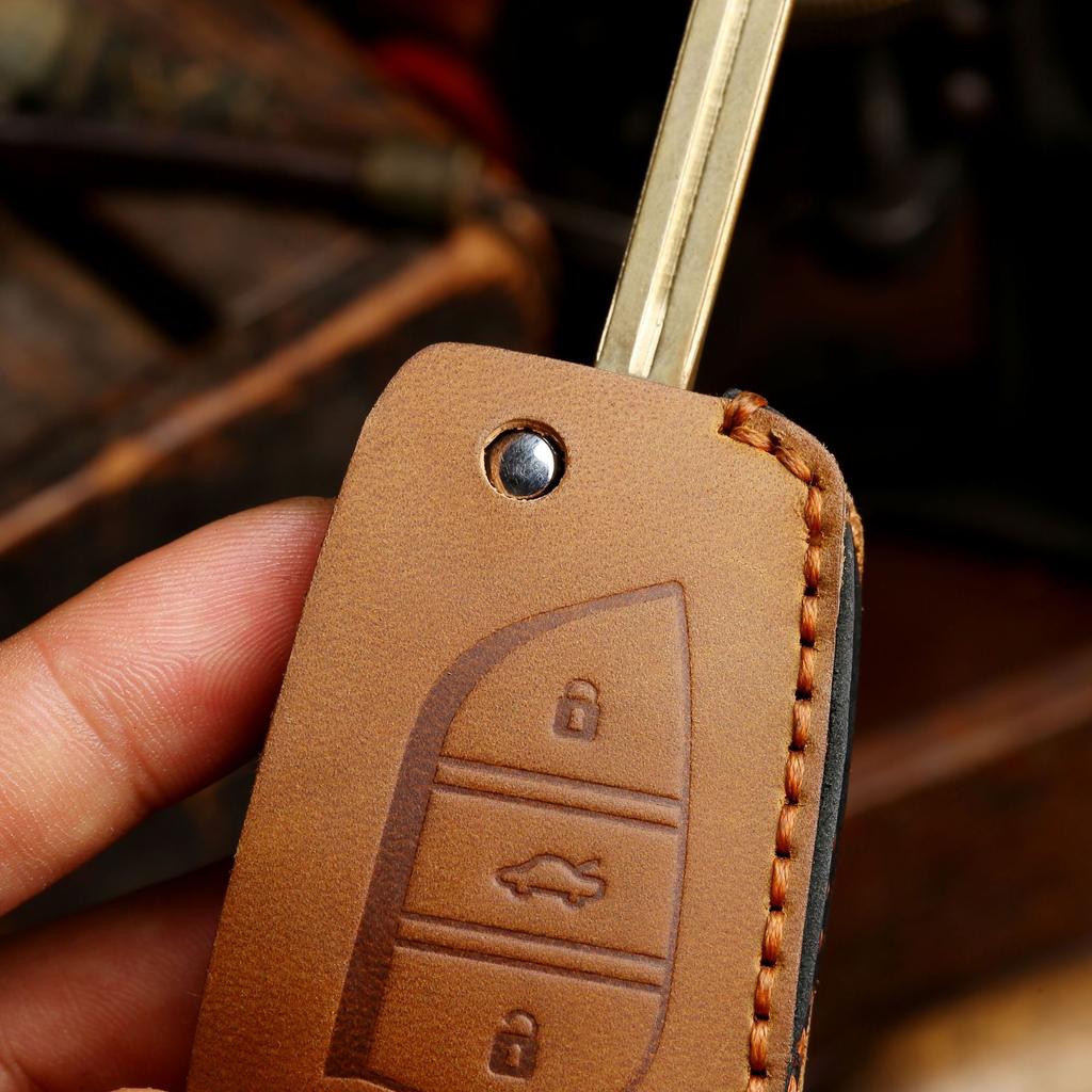 Car Key Cover, Suitable for Toyota Key Cover, Old Folding Car Key Bag, First Layer Cowhide