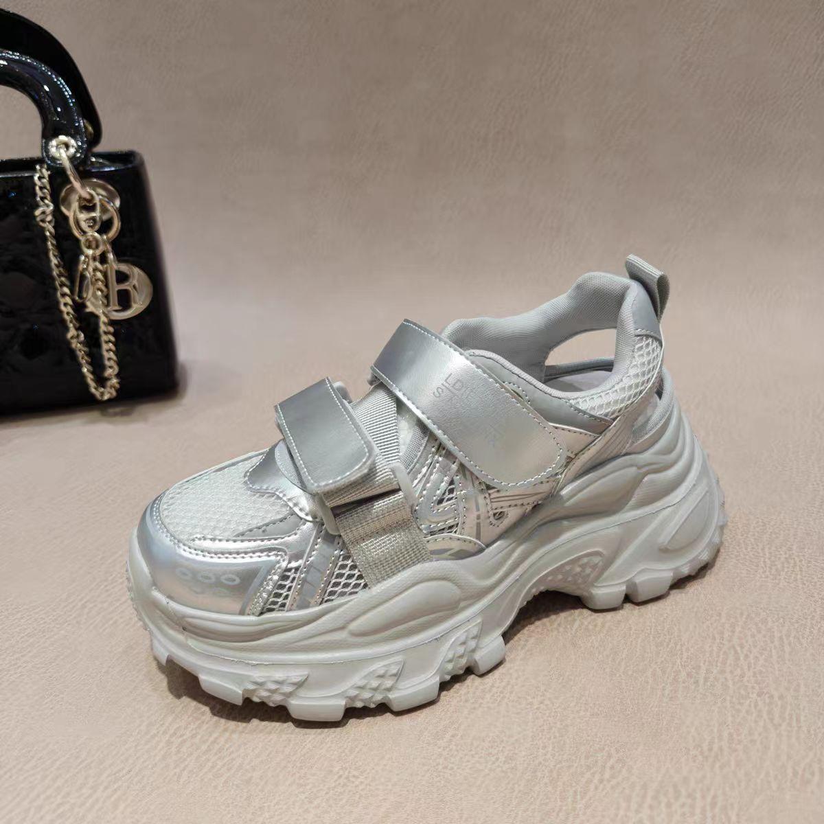 

Mesh hollow sports sandals women s 2025 summer new heightened thick sole light breathable Velcro casual dad shoes 40 серебряный